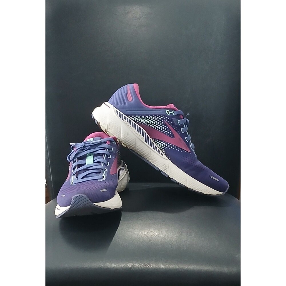 Brooks Adrenaline GTS 22. 1203531B403. Purple. Women Sneakers Size 9